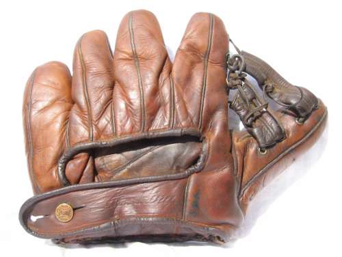 Joe DiMaggio Spalding 133 Back